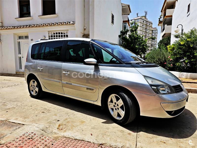 RENAULT Espace Dynamique 2.2 dCi 16v Auto