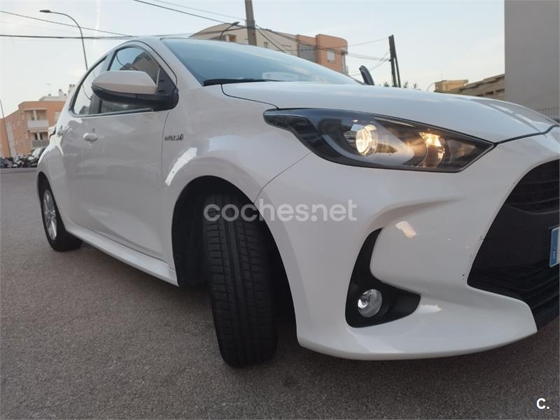 TOYOTA Yaris 1.5 120H Style P. Premier Edition