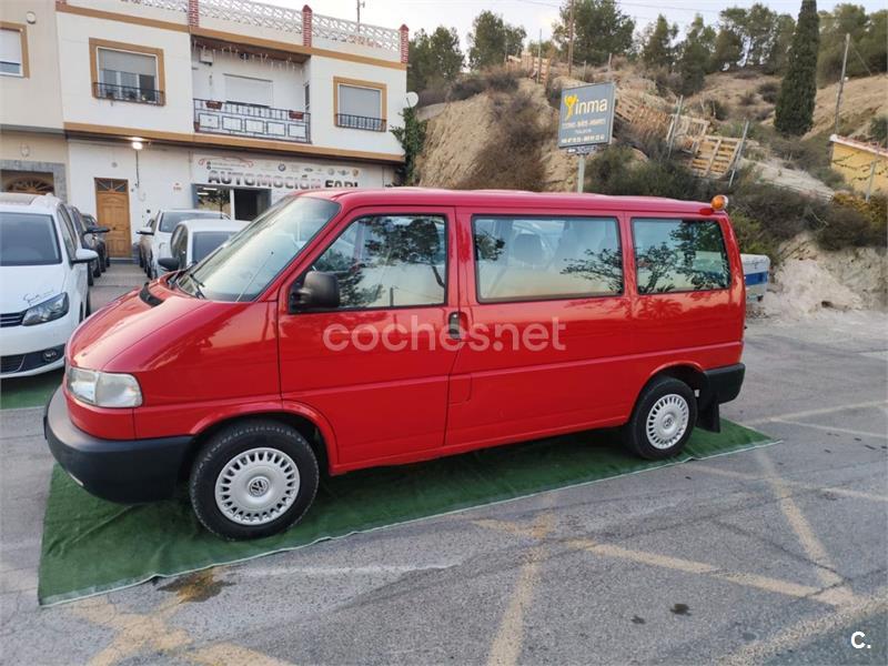 VOLKSWAGEN Caravelle 2.5TDi corta 8 pl 102 CV