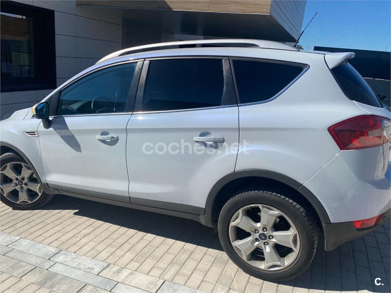 FORD Kuga 2.0 TDCi 4WD Titanium Powershift