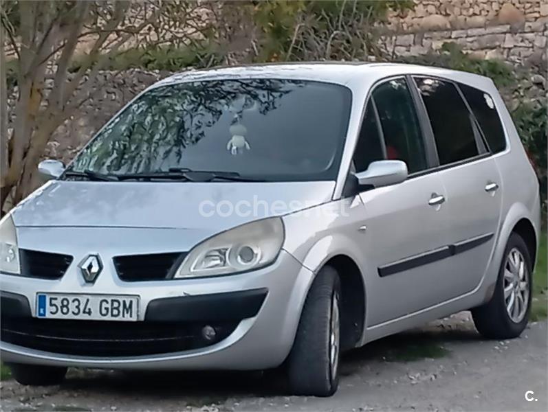 RENAULT Grand Scenic