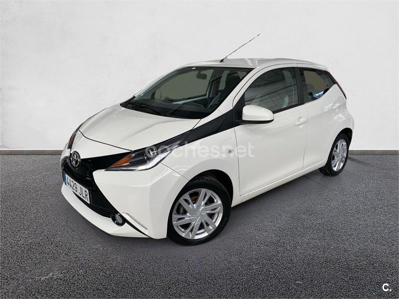 TOYOTA Aygo 1.0 70 xplay 5p.