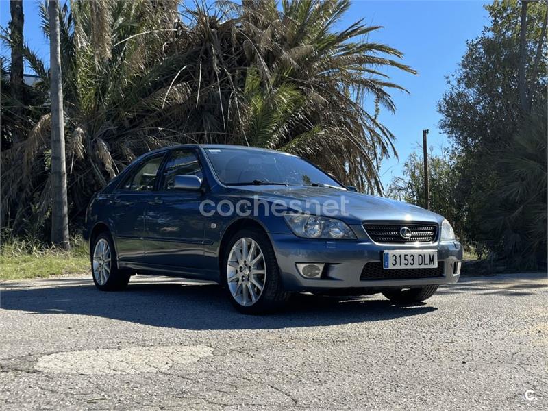 LEXUS IS200 2.0 Premium