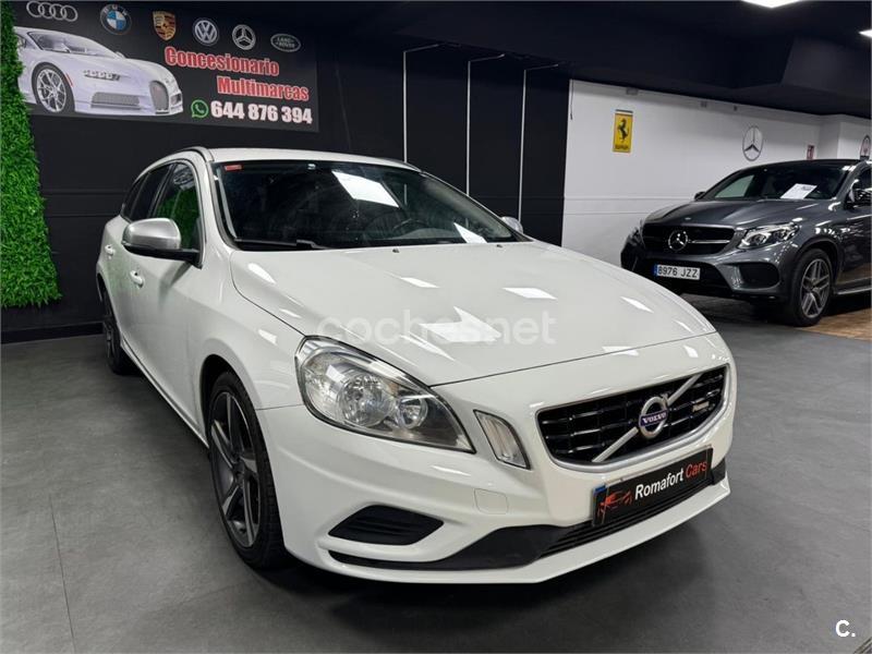 VOLVO V60 2.0 D4 RDesign Auto