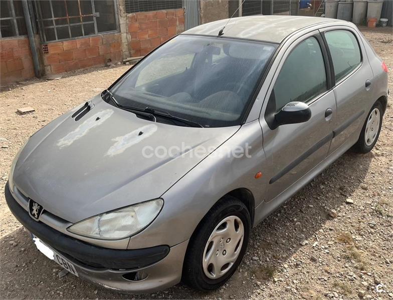 PEUGEOT 206