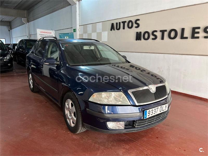 SKODA Octavia 2.0 TDI Elegance Combi