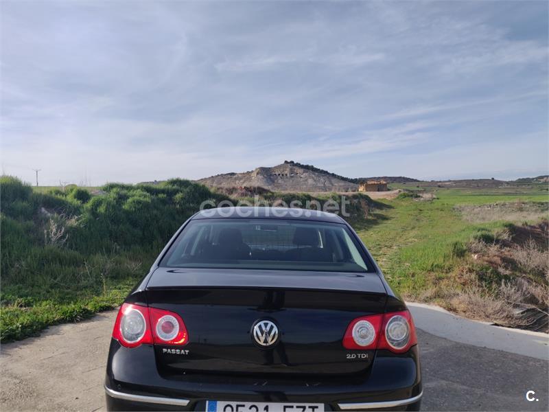 VOLKSWAGEN Passat 2.0 TDI DPF R Line