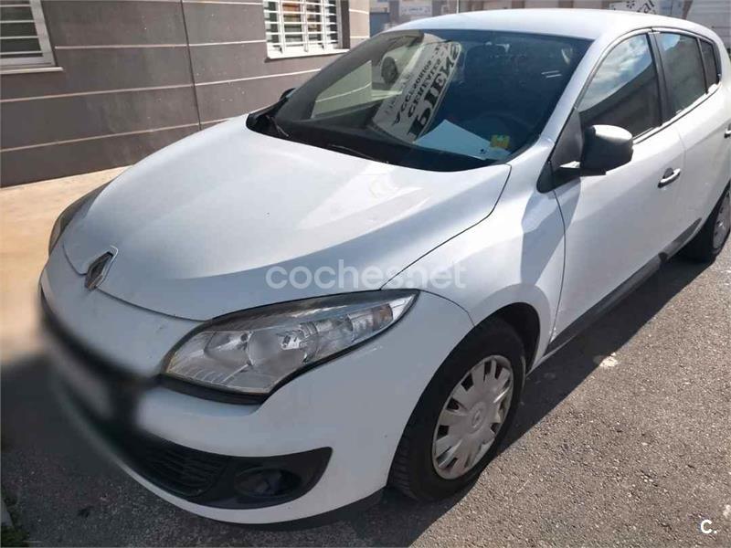 RENAULT Megane