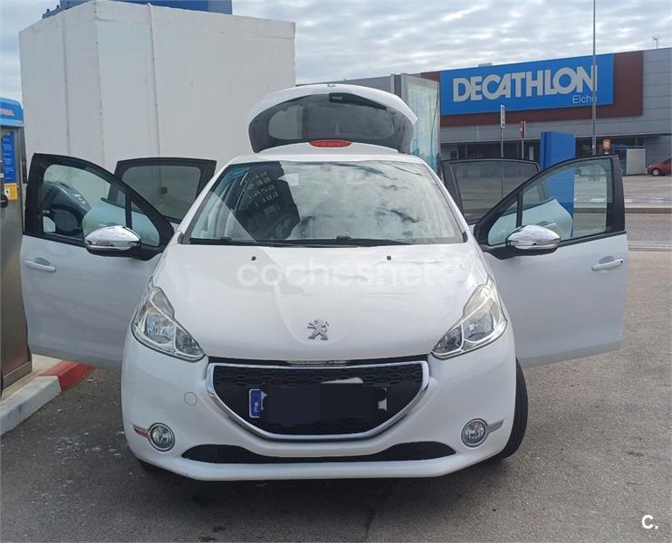 PEUGEOT 208 STYLE 1.2L PureTech 82