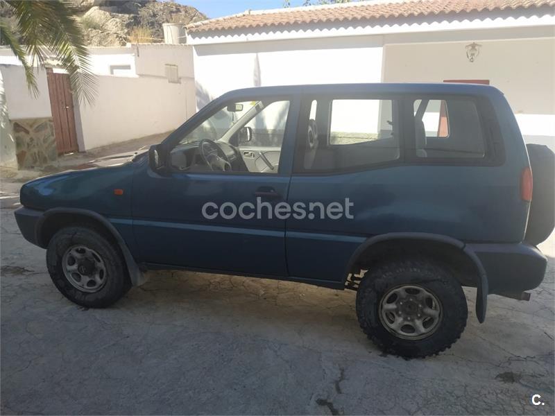 NISSAN Terrano II 2.4 SLX