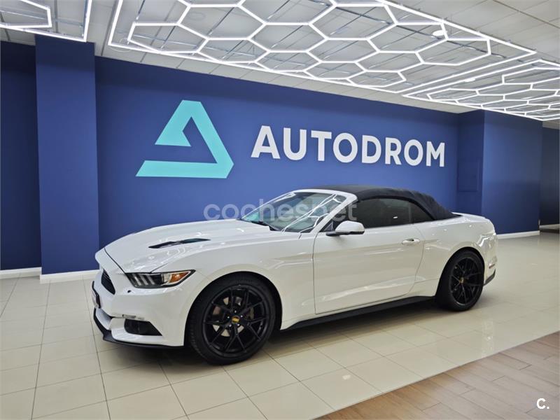 FORD Mustang 2.3 EcoBoost Mustang Convertible