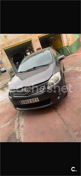 TOYOTA Auris 1.4 D4D DPF Active