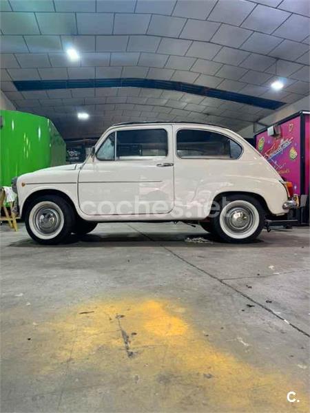 FIAT 600