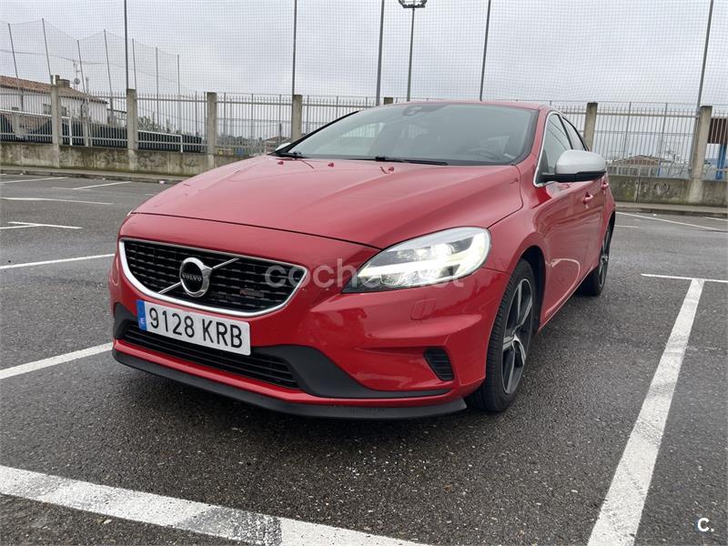 VOLVO V40 1.5 T3 RDesign Momentum Auto