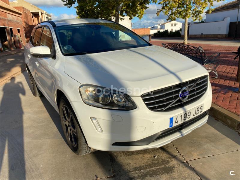 VOLVO XC60 2.4 D4 AWD Momentum Auto