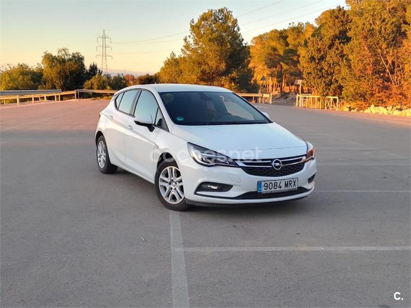 OPEL Astra 1.6 CDTi SS Dynamic Auto