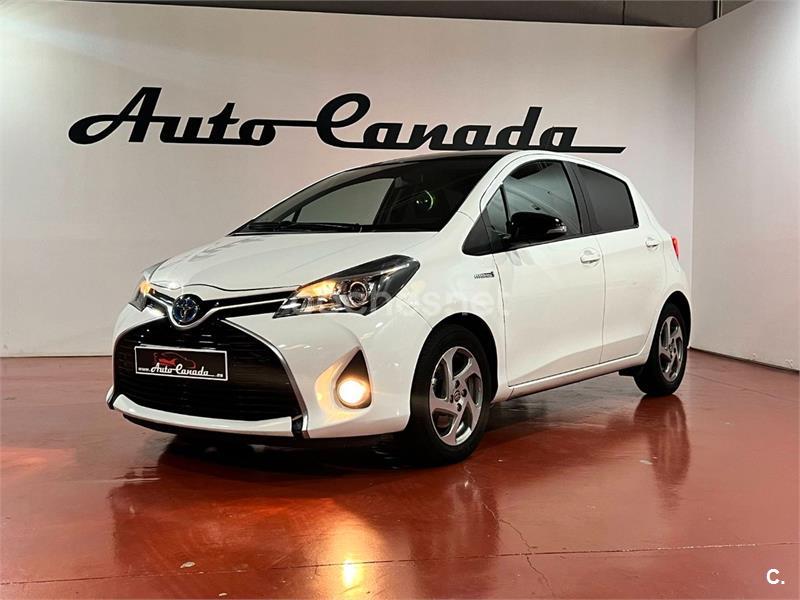 TOYOTA Yaris Hybrid Advance