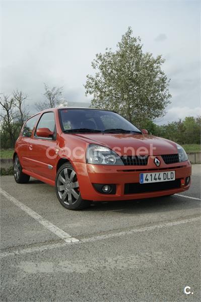 RENAULT Clio Renault Sport Team 2.0 16V