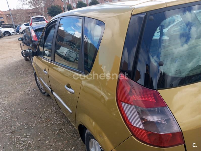 RENAULT Scenic CONFORT DYNAMIQUE 1.9DCI