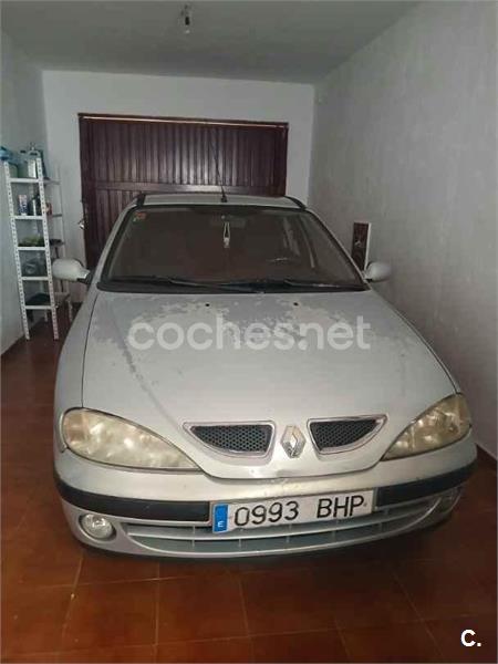 RENAULT Megane