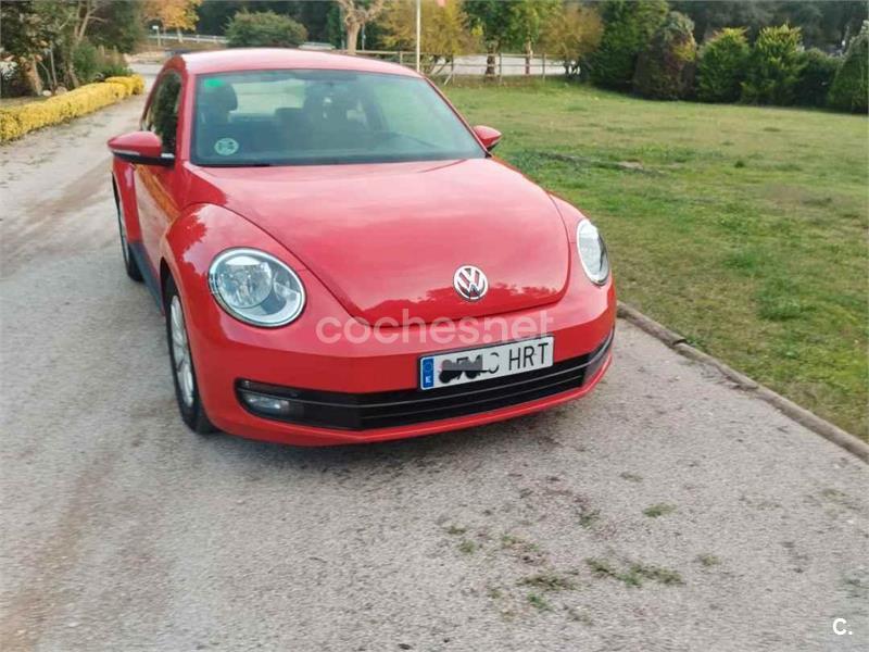 VOLKSWAGEN New Beetle