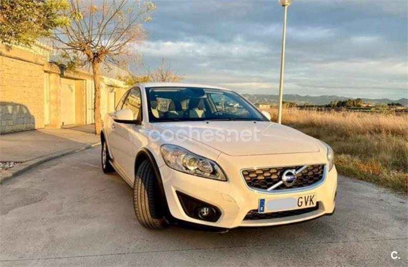 VOLVO C30