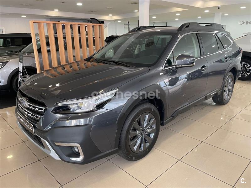 SUBARU Outback 2.5i Trek CVT Lineartronic AWD