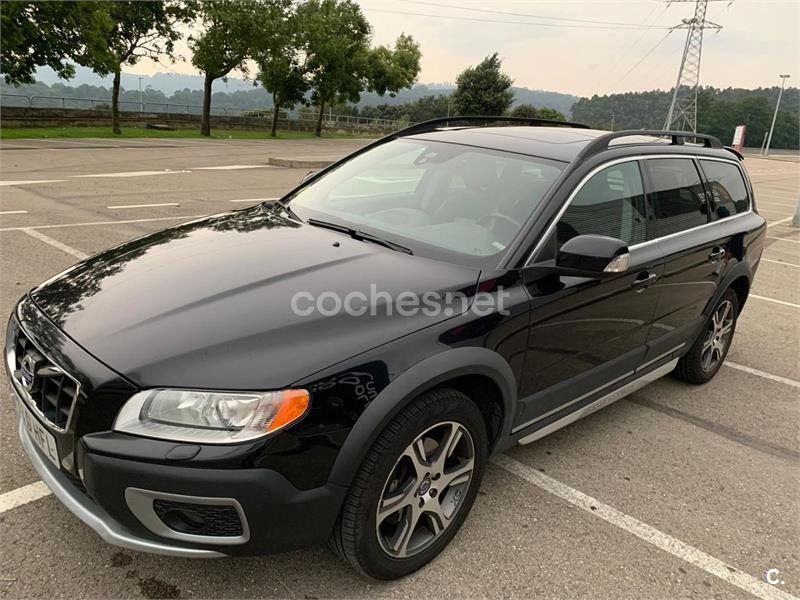 VOLVO XC70 2.4 D5 AWD Summum