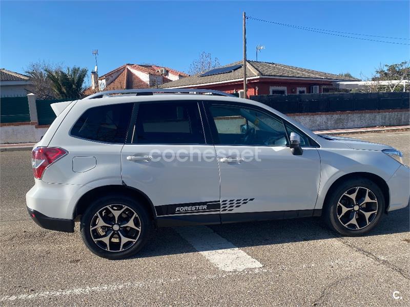 SUBARU Forester 2.0 TD Lineartronic Executive Plus