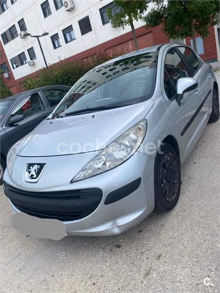 PEUGEOT 207 1.4 75 Urban