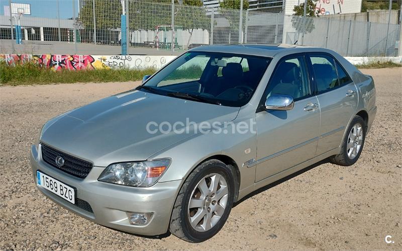 LEXUS IS200 2.0 Auto Premium techo solar