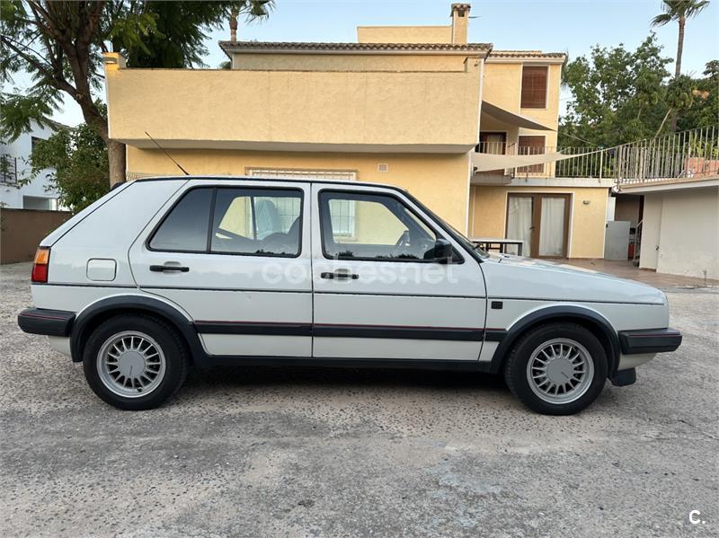 VOLKSWAGEN Golf GOLF 1.8 GTI