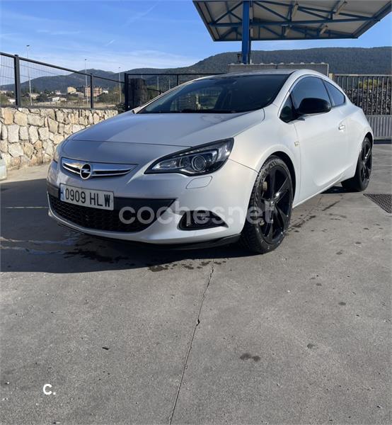 OPEL Astra 2.0 CDTi SS Sportive GTC