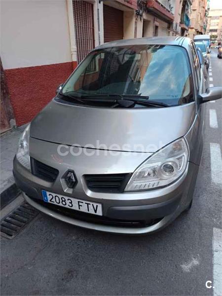 RENAULT Scenic