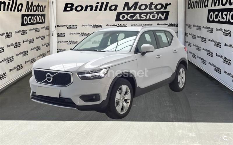 VOLVO XC40 1.5 T3 Momentum Core Auto