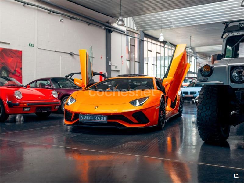 LAMBORGHINI Aventador 6.5 V12 LP 7004