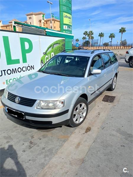 VOLKSWAGEN Passat 1.8 AUTO VARIANT COMFORTLINE