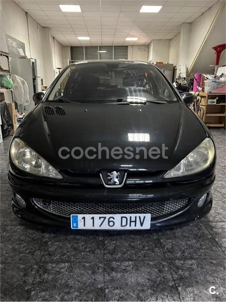 PEUGEOT 206