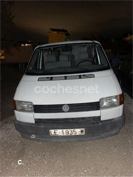 VOLKSWAGEN Transporter