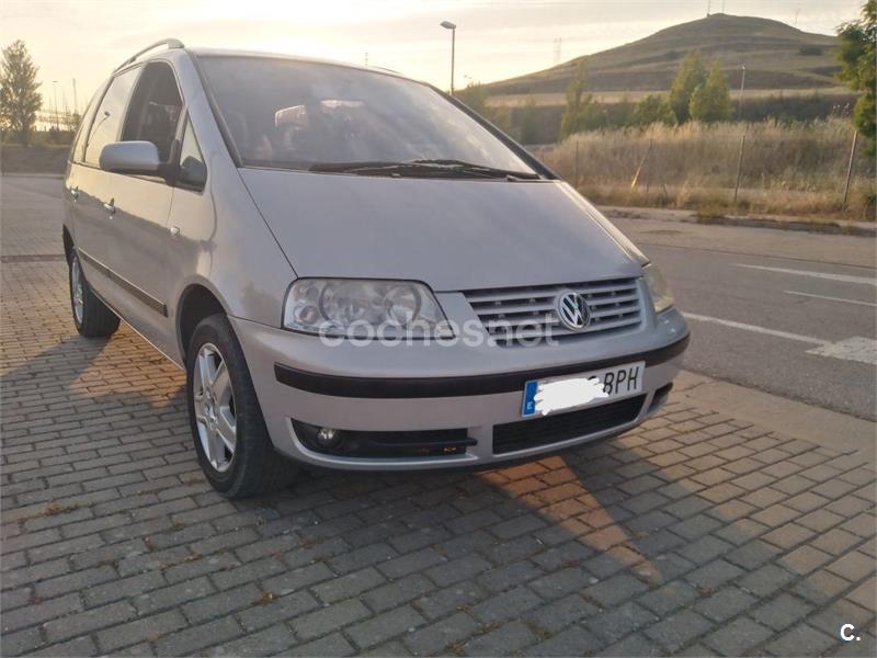 VOLKSWAGEN Sharan