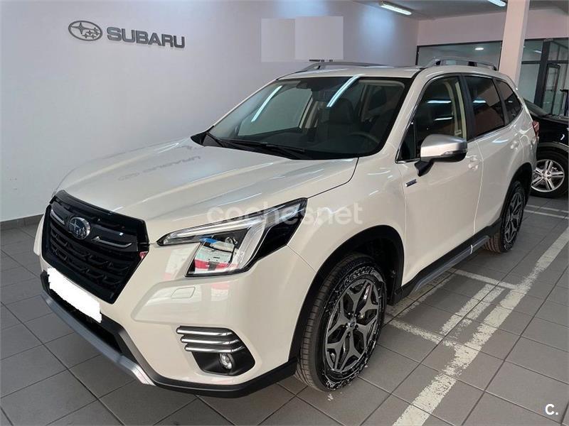 SUBARU Forester 2.0i Hybrid CVT Executive Plus