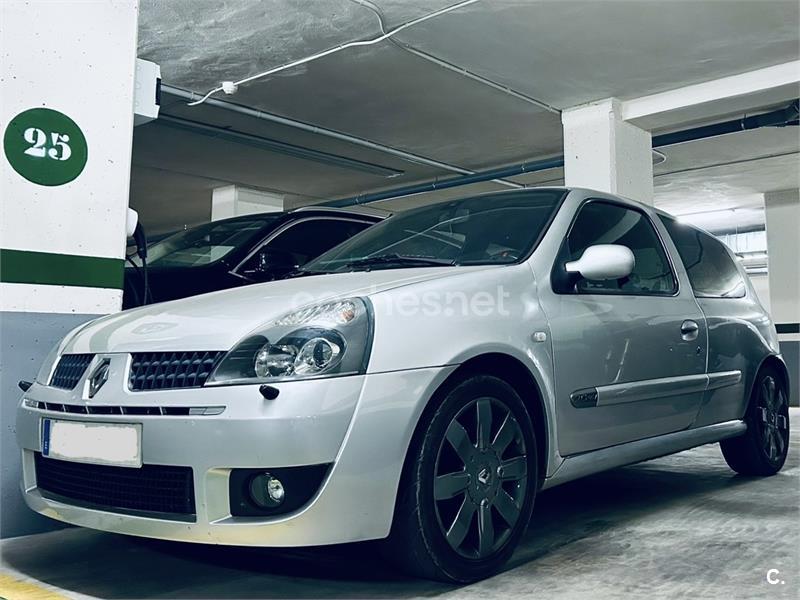 RENAULT Clio RENAULT SPORT 2.0 16V