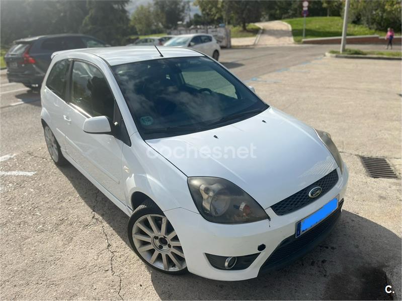 FORD Fiesta 2.0 ST Coupe