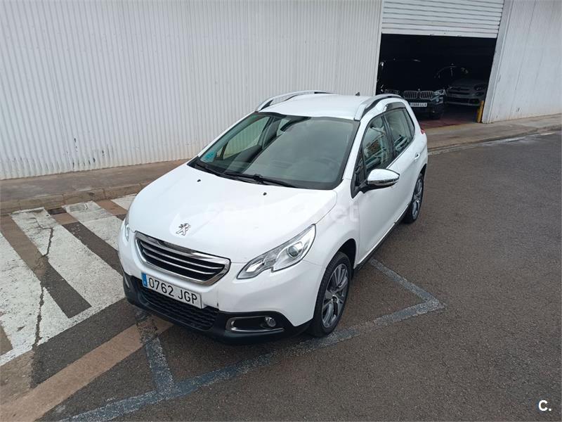 PEUGEOT 2008 Allure 1.6 BlueHDi 120