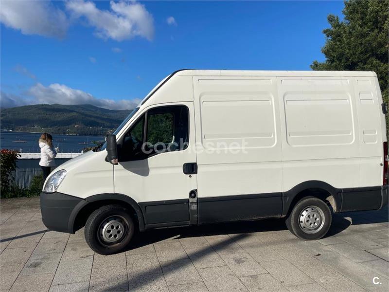 IVECO Daily 35 S 12 V 3000C1900 RS