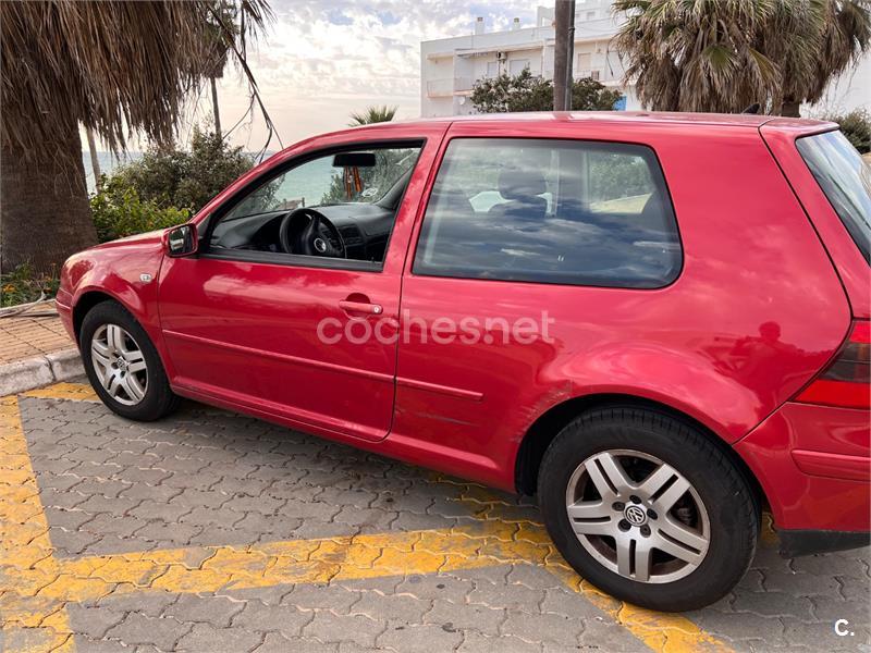 VOLKSWAGEN Golf 1.6 Auto Highline