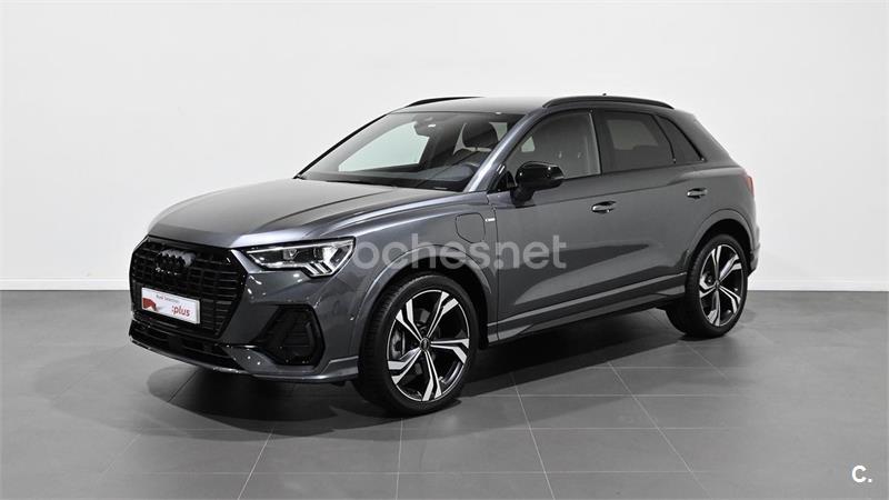 AUDI Q3 45 TFSI e S tronic Black Line