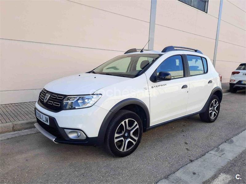 DACIA Sandero Stepway Essential Blue dCi