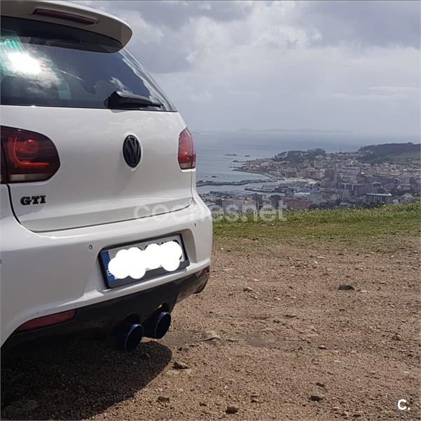 VOLKSWAGEN Golf VI 2.0 TSI GTI