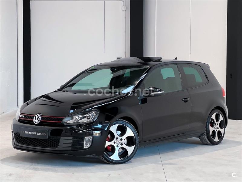 VOLKSWAGEN Golf 2.0 TSI GTI